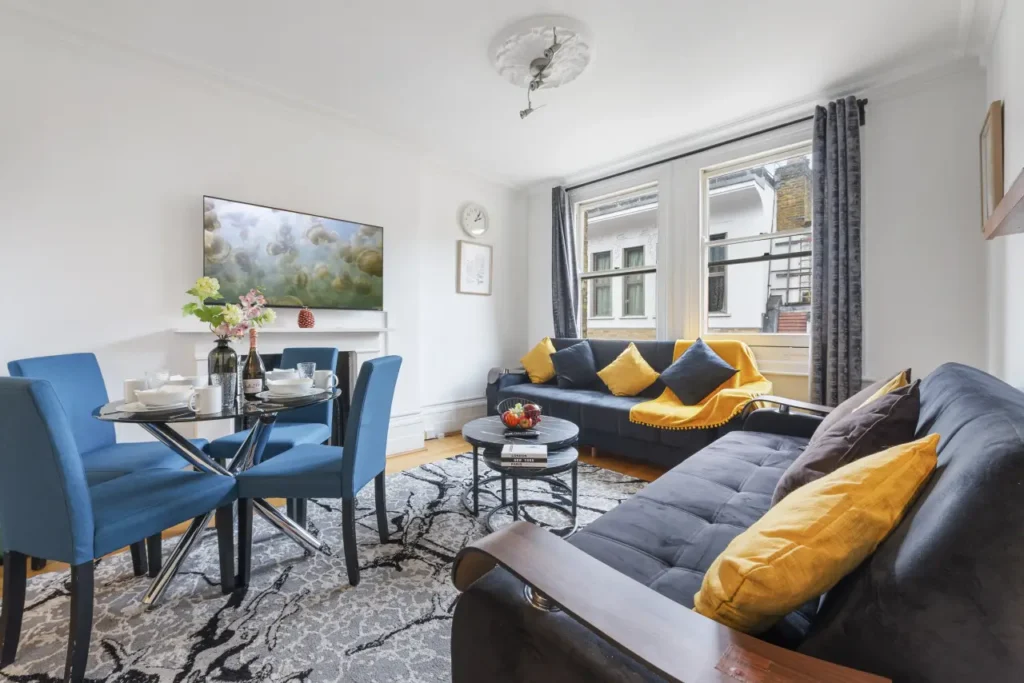 Modern Living in the Heart of Covent Garden! 6BC