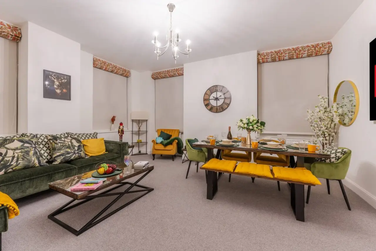 Flat 2 Harley Street - Image 7