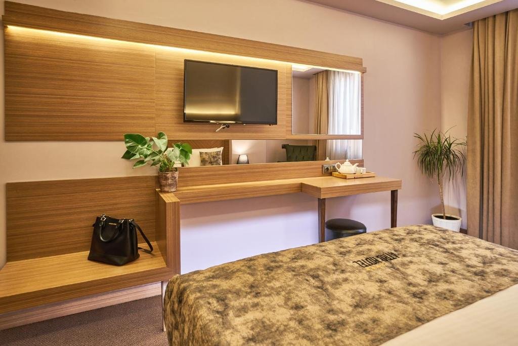 Atro Hotel - Image 3