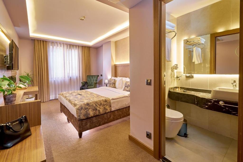 Atro Hotel - Image 10