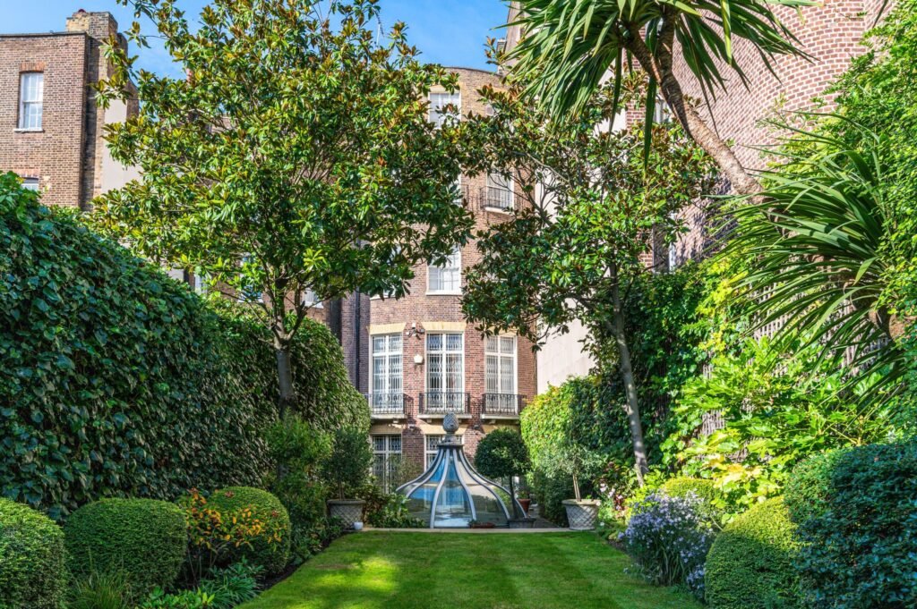 UPPER GROSVENOR STREET, Mayfair, W1K